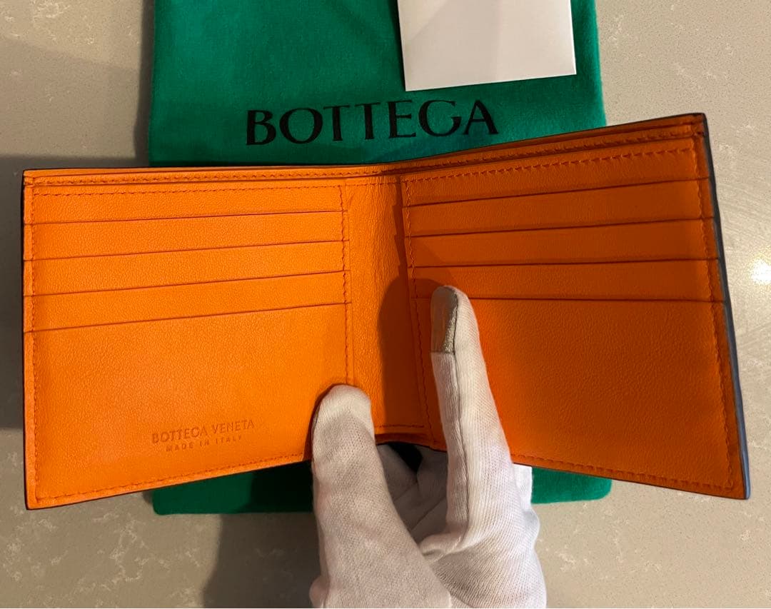 ※限定セール【新品未使用】ボッテガヴェネタ　イントレチャート 二つ折りウォレット