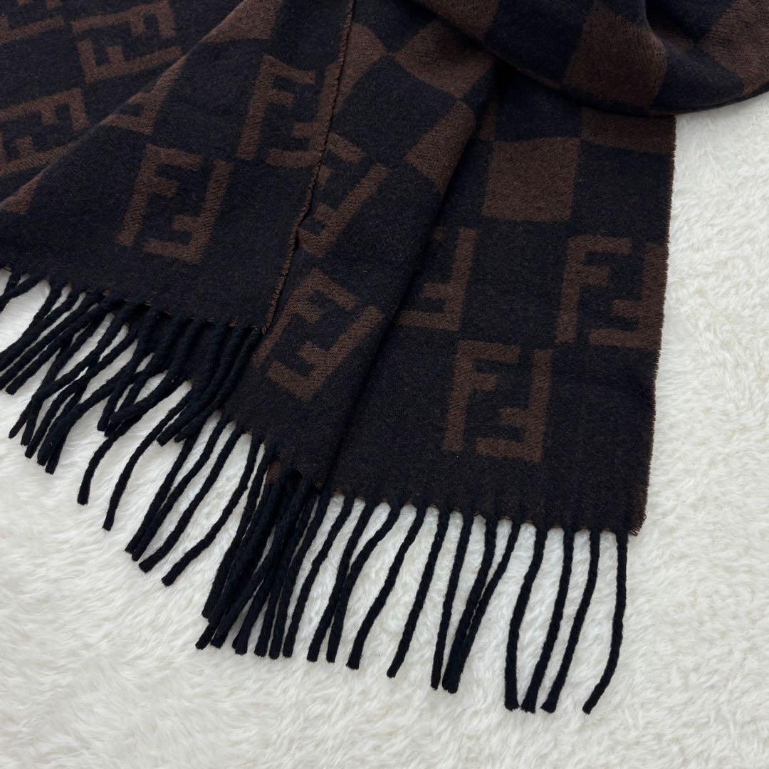 美品　フェンディ　ズッカ柄　マフラー　ウール　ブラウン ブラック　リバーシブル