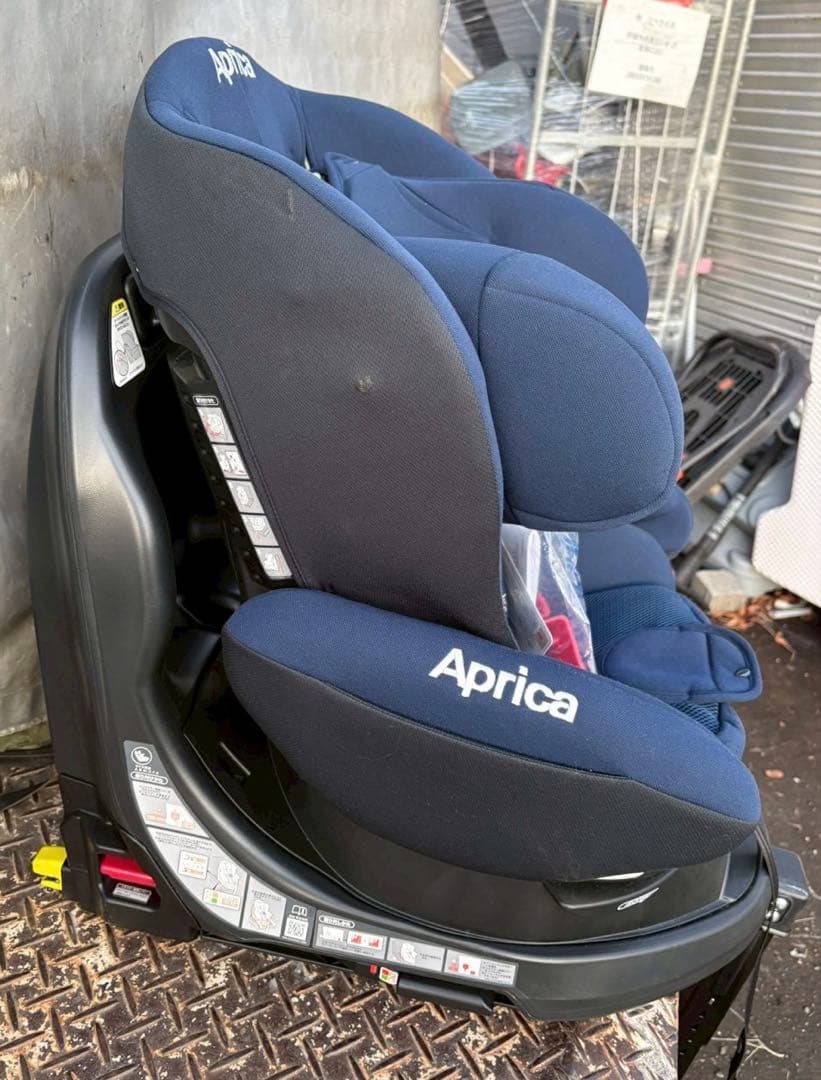 Aprica ディアターンプラス　ISOFIX ネイビー