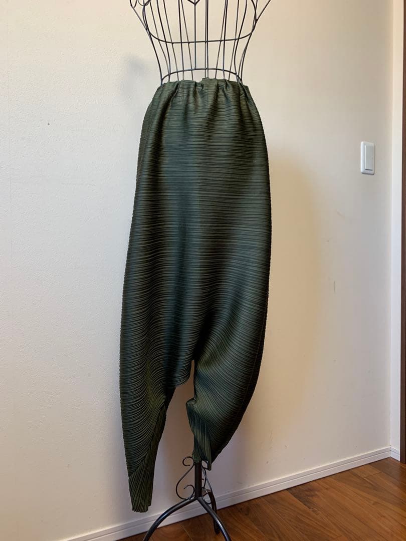 PLEATS PLEASE 横プリーツ　サルエルパンツ