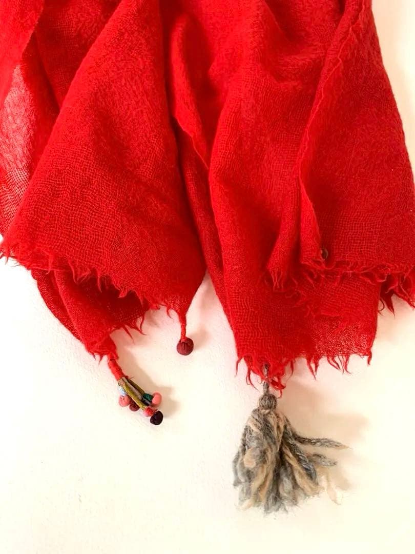 zuzuaya★未使用品　bunai 赤薄手大判ウールストール