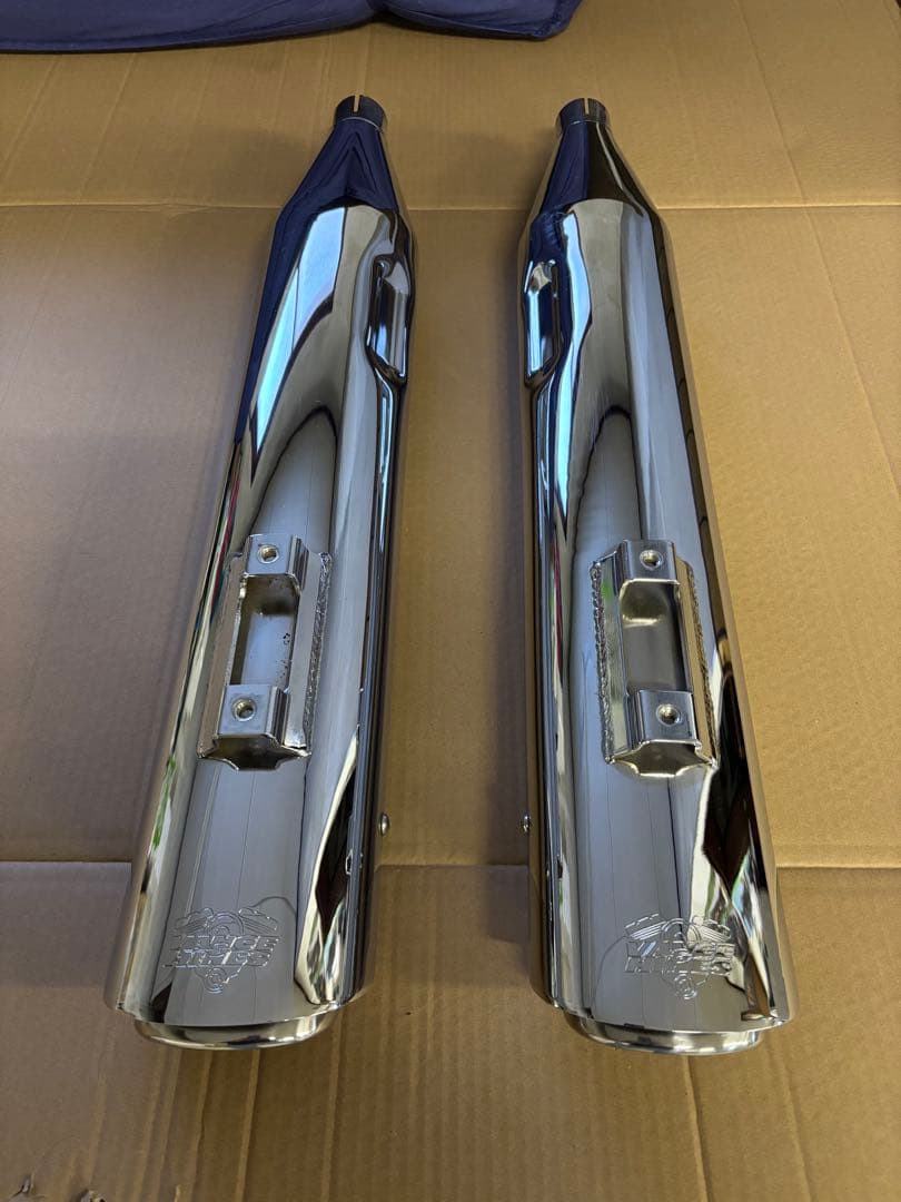 ハーレーツーリングモデル　バンス&ハインズ　オーバルマフラー