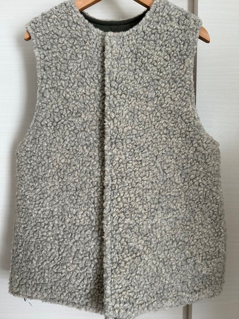 2023AW Veritecoeur リバーシブルボアベスト　カーキ