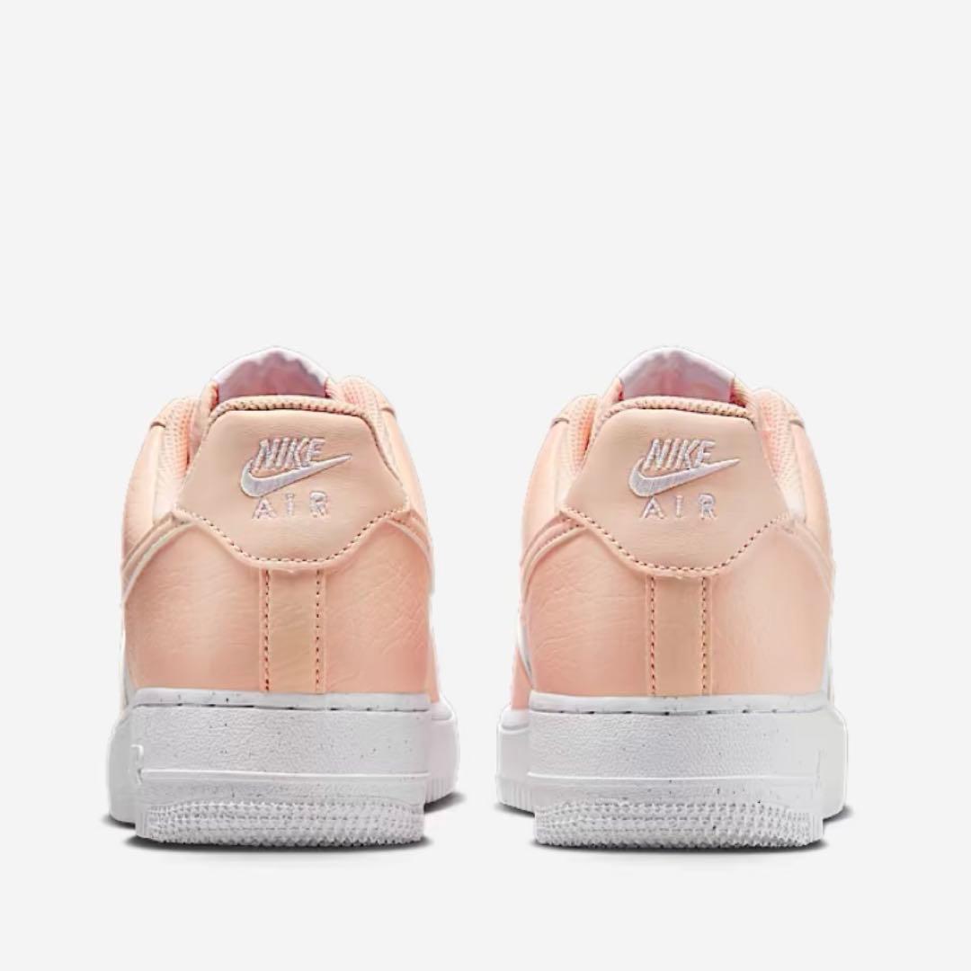 【新品】ナイキ スニーカー エアフォース1 DV3808-111 24cm