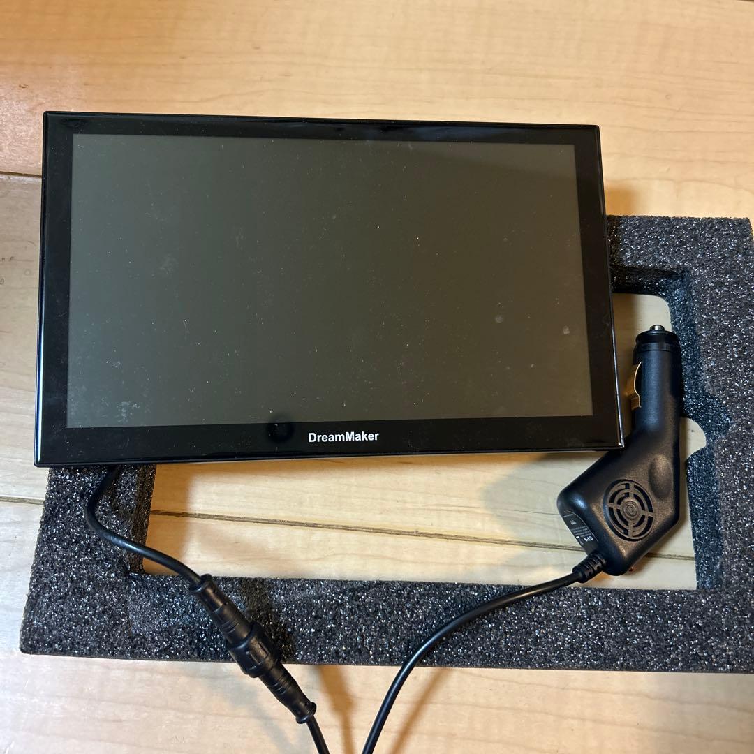 DreamMaker カーナビ 本体とカーアダプター