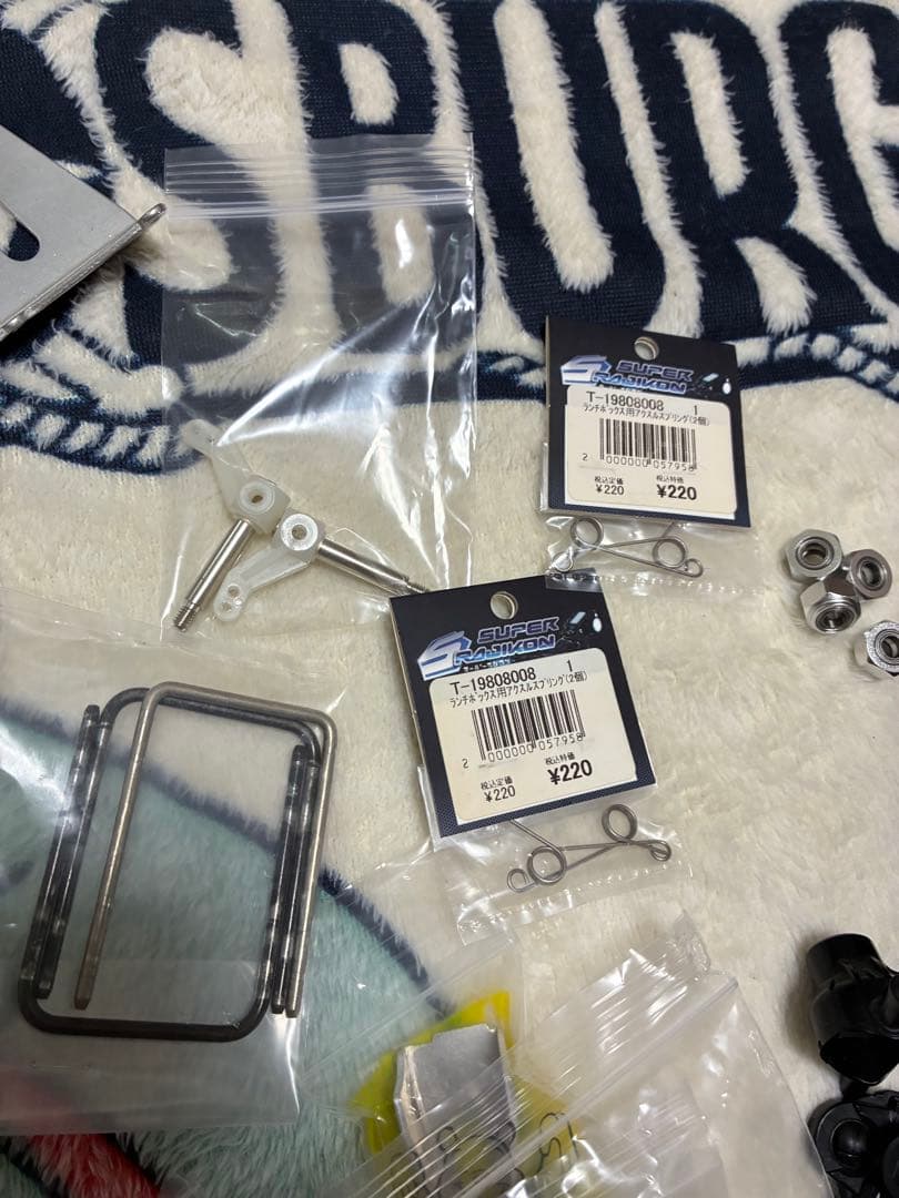 お買得 当方不要品まとめ売り シャーシ ボディ ホイール パーツ など