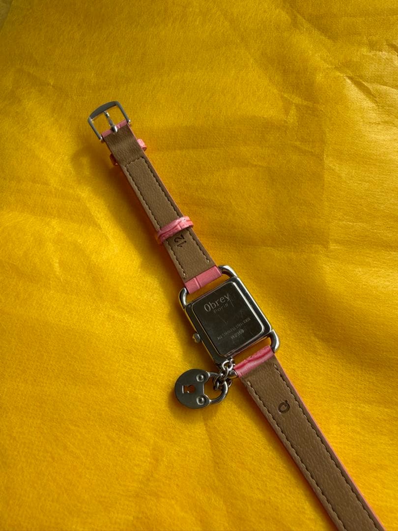 Obrey オブレイ チャーム付 腕時計 電池とレザーベルトは新品交換済 稼働中