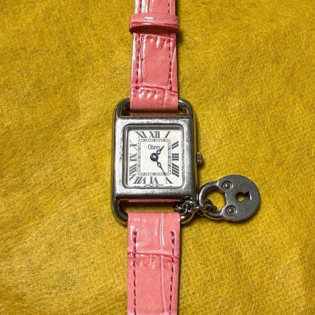Obrey オブレイ チャーム付 腕時計 電池とレザーベルトは新品交換済 稼働中