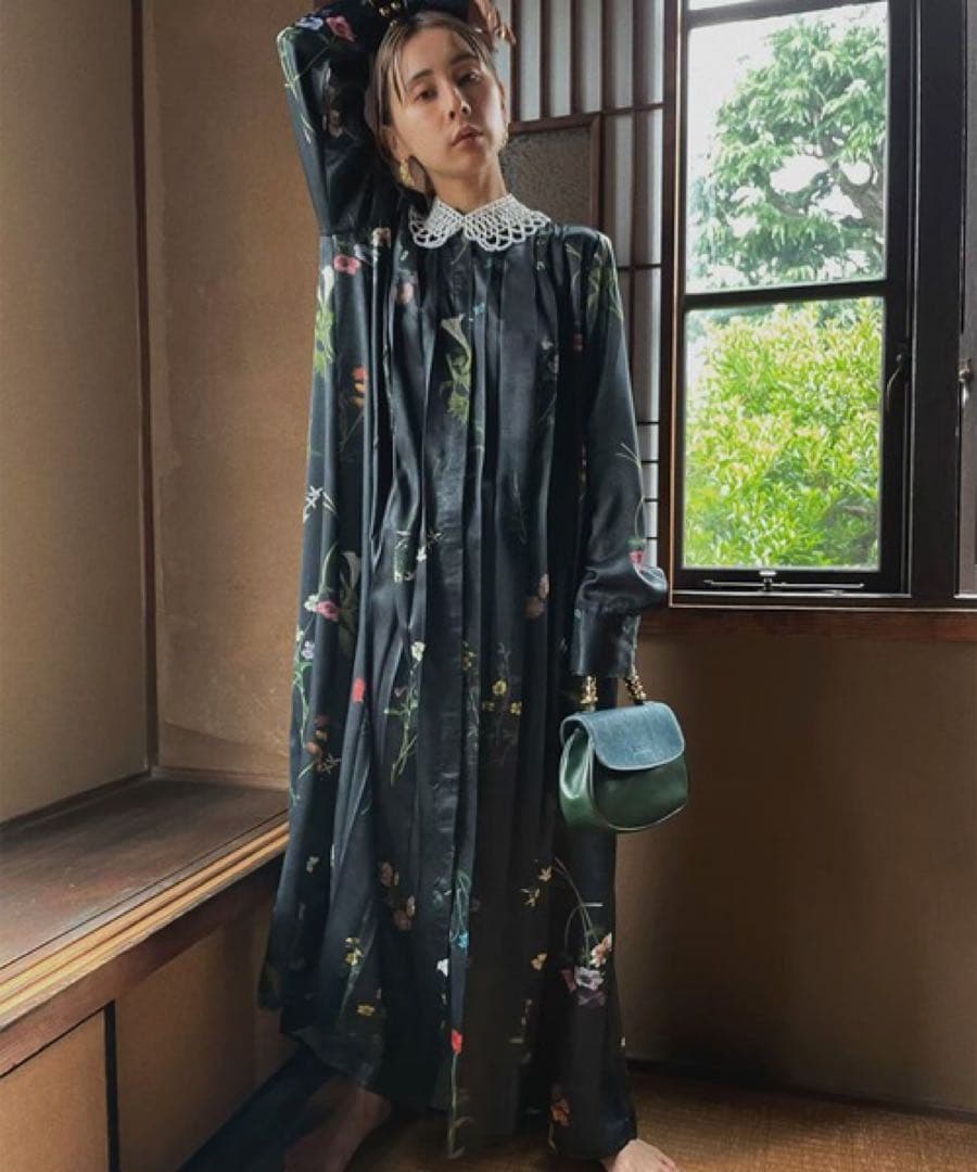 アメリヴィンテージ ボタニカルプリーツドレス ワンピース 黒 M