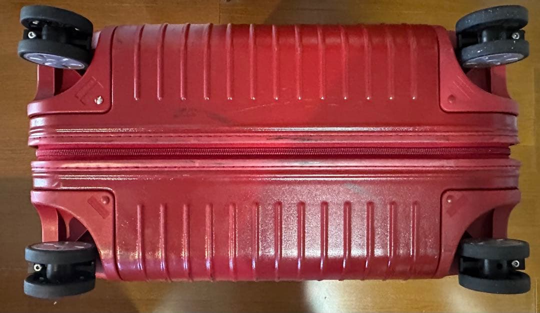 リモワ　RIMOWA スーツケース　赤　レッド