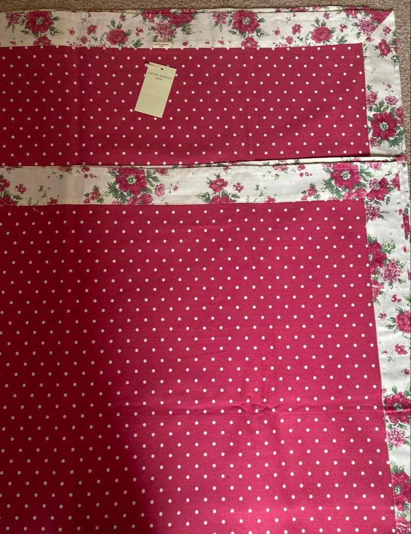 専用ページ　♡ローラアシュレイ テーブルクロス