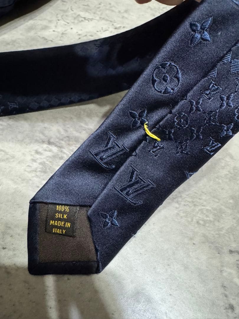 Louis Vuitton ダークブルー ネクタイ
