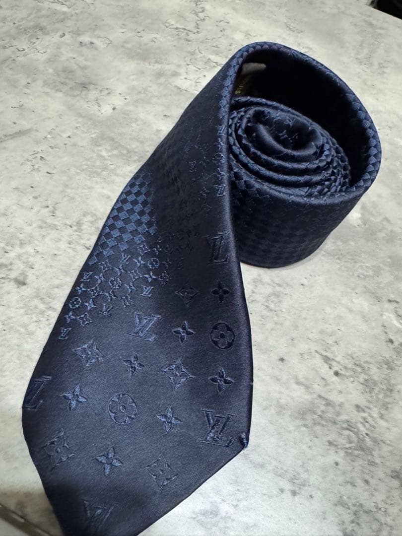 Louis Vuitton ダークブルー ネクタイ