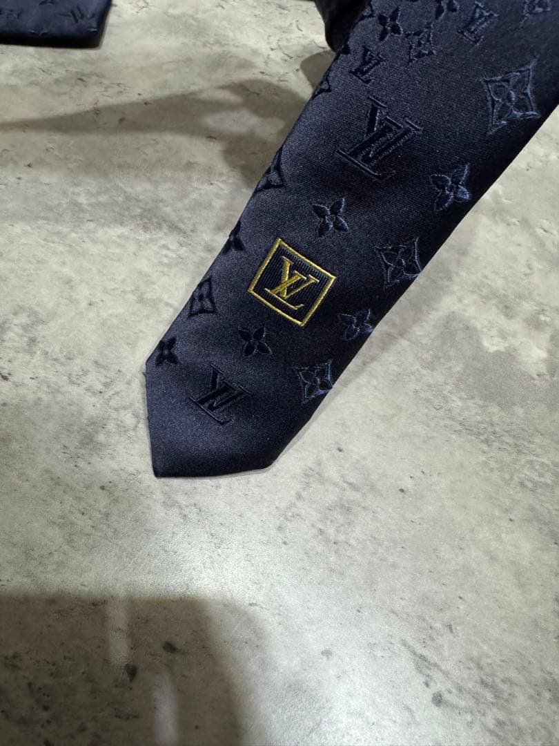 Louis Vuitton ダークブルー ネクタイ