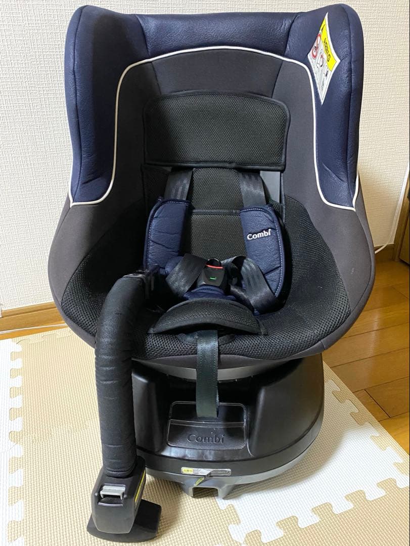 Combi 回転式チャイルドシート ネイビー　 新生児対応　CG-CTG
