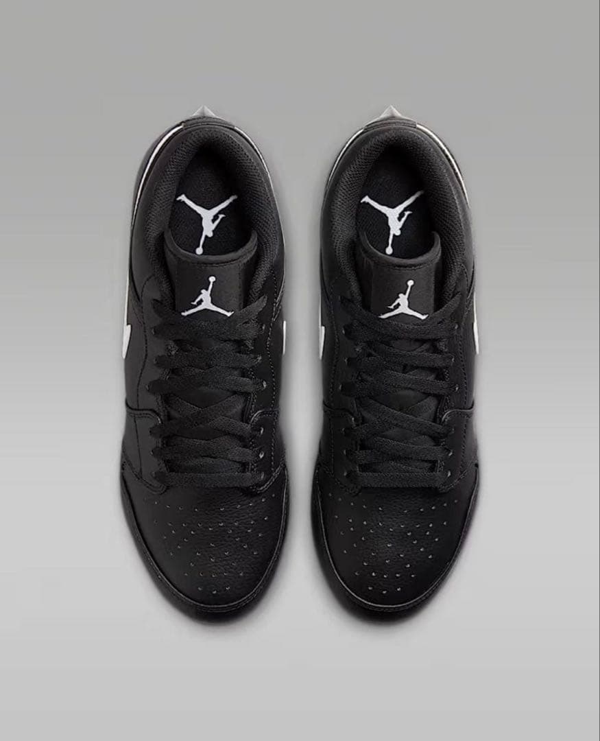 【新品】NIKE ナイキ エアジョーダン1 ロー クリート　アメフト 28.5㎝