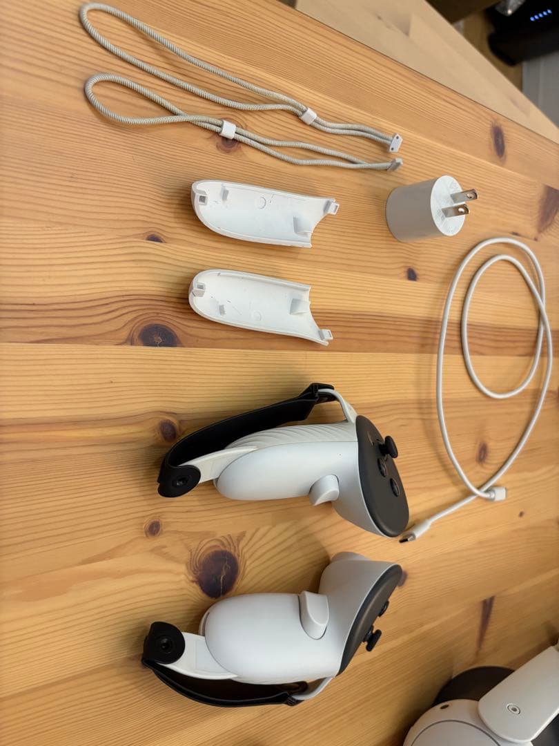  Quest 3（128GB）付属品完備＋追加ストラップ付き