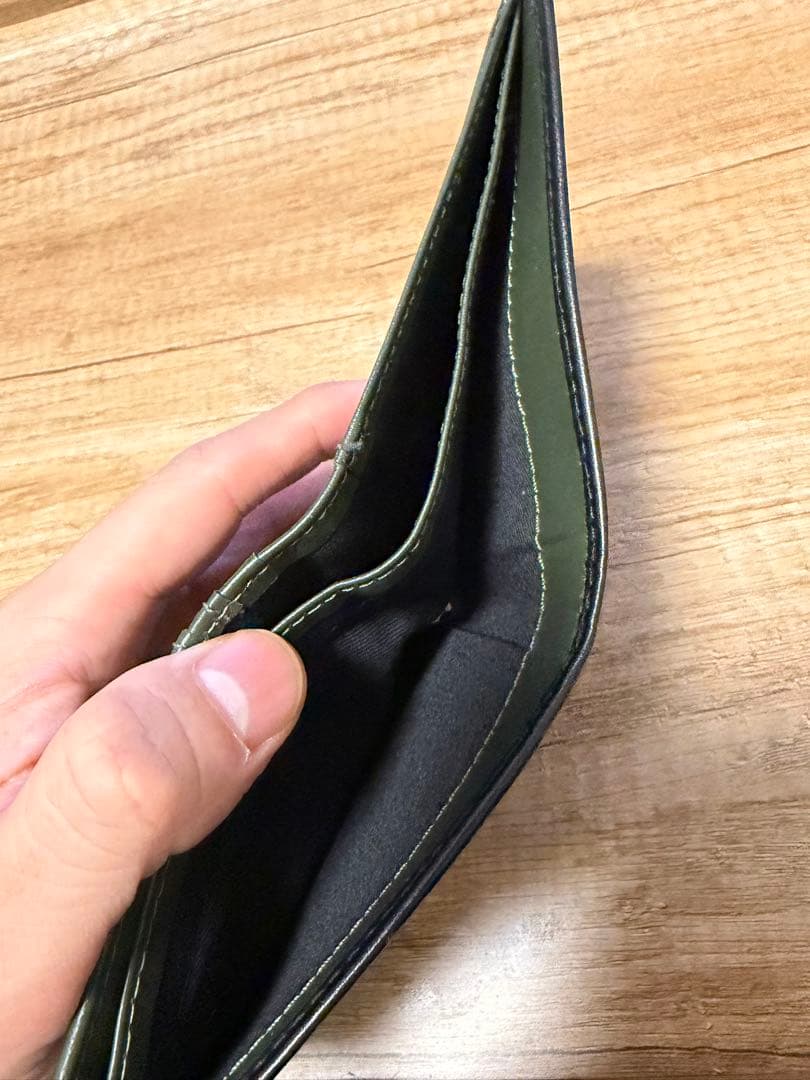 美品！　DIESEL ブラック 二つ折り財布