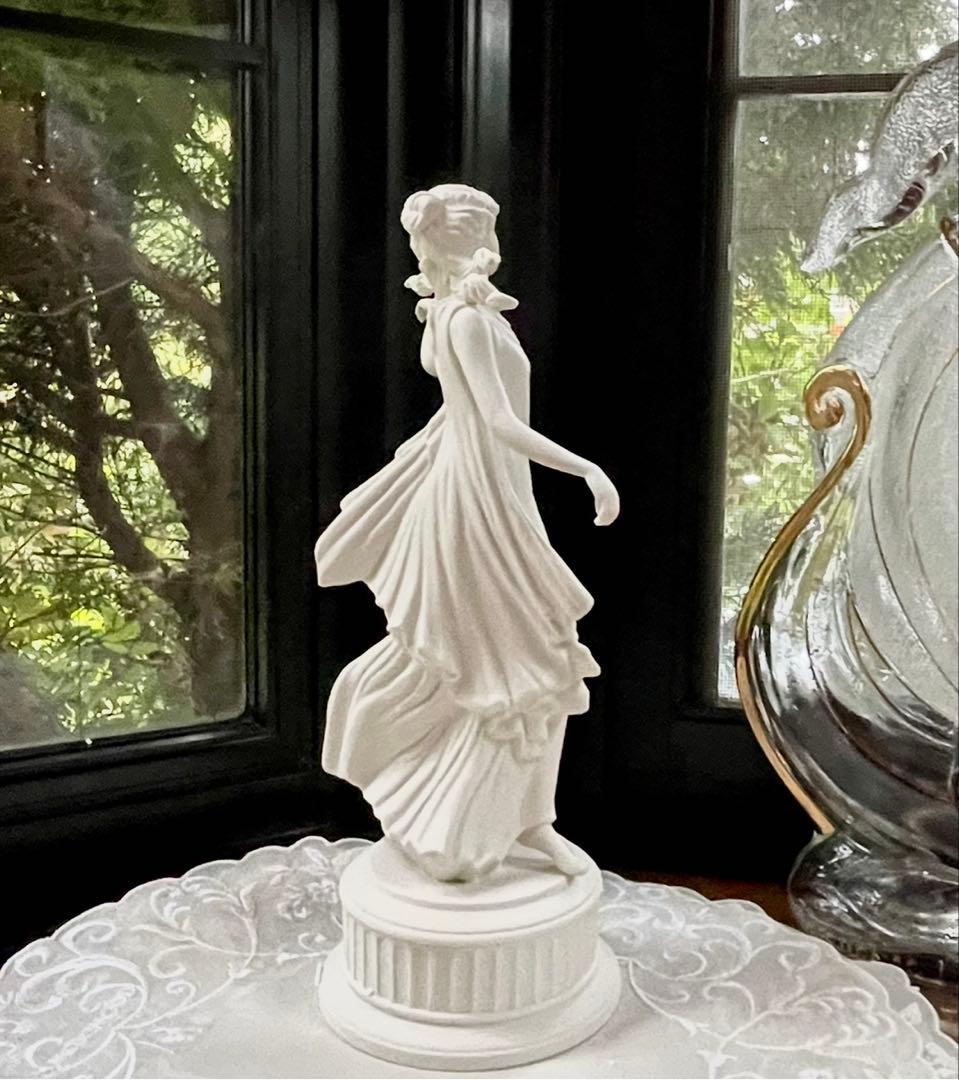 ウェッジウッド　ジャスパー　フュギュリン　　　　　　【ダンシングアワーNO.5】