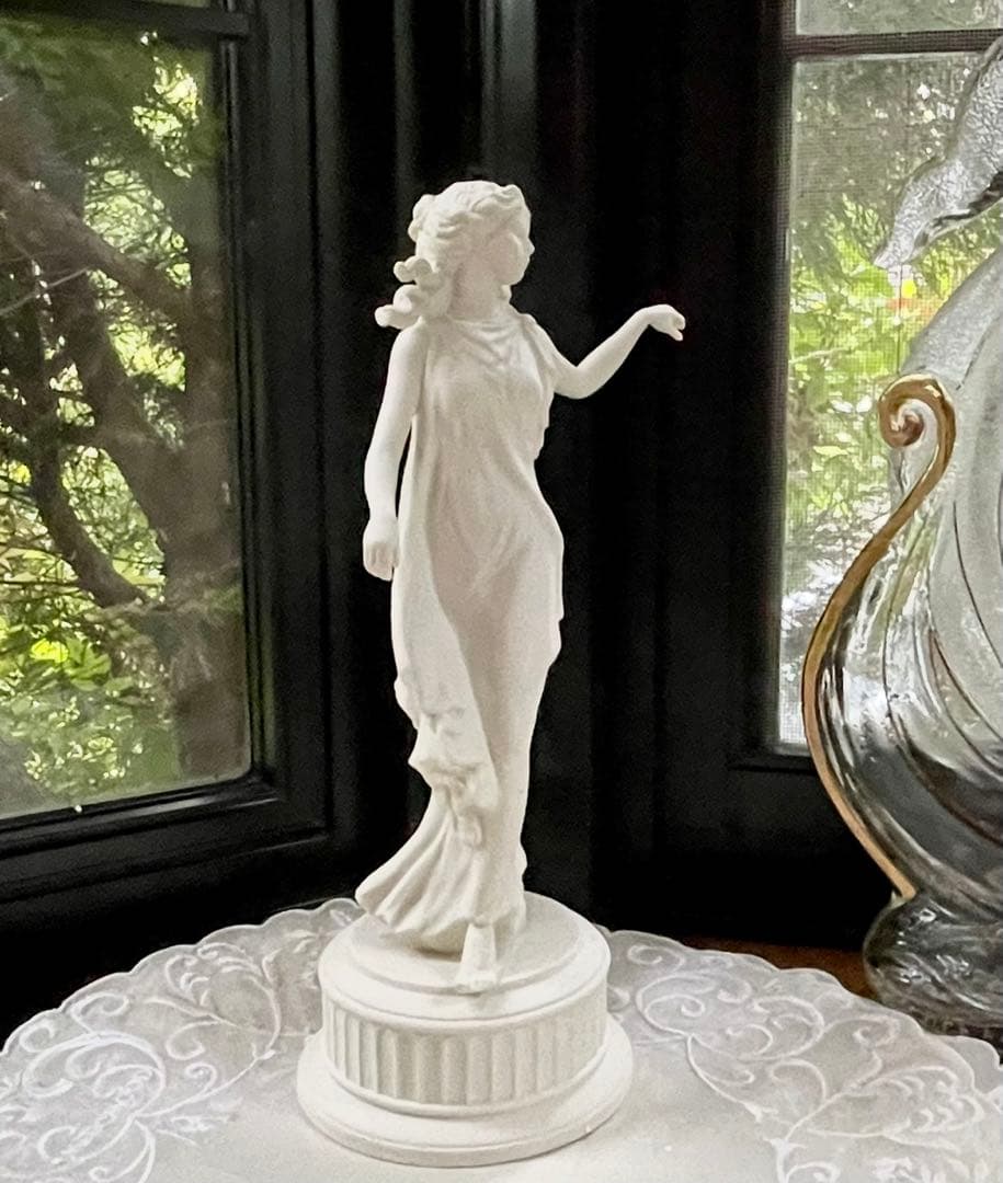 ウェッジウッド　ジャスパー　フュギュリン　　　　　　【ダンシングアワーNO.5】