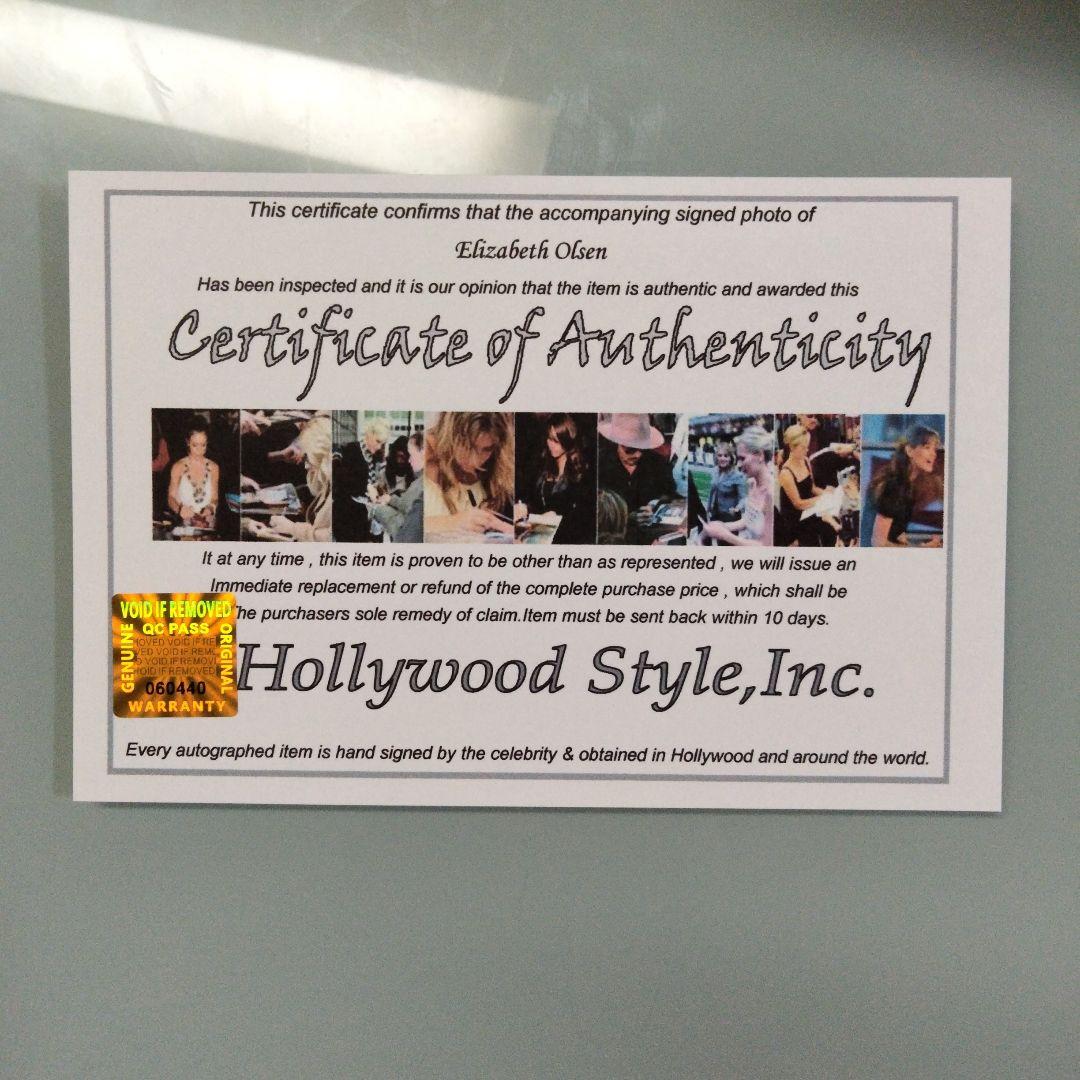 セール中…エリザベス・オルセン直筆サイン入り超大型写真…Elizabeth〜