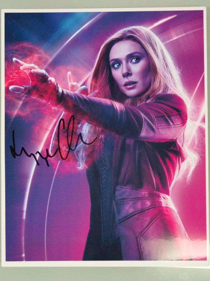 セール中…エリザベス・オルセン直筆サイン入り超大型写真…Elizabeth〜