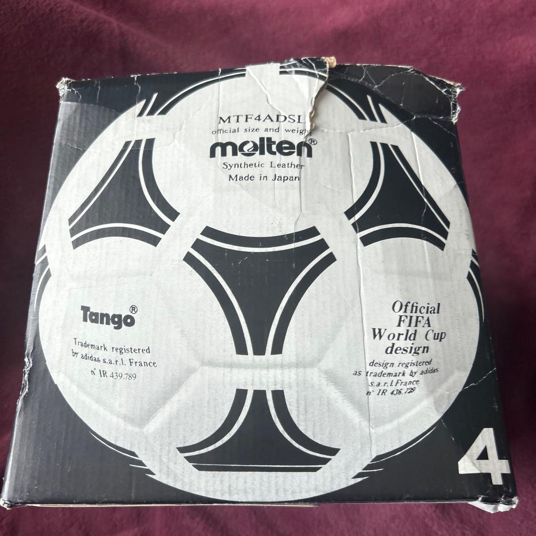 タンゴ　molten サッカーボール 公式 サイズ4 号　ワールドカップデザイン