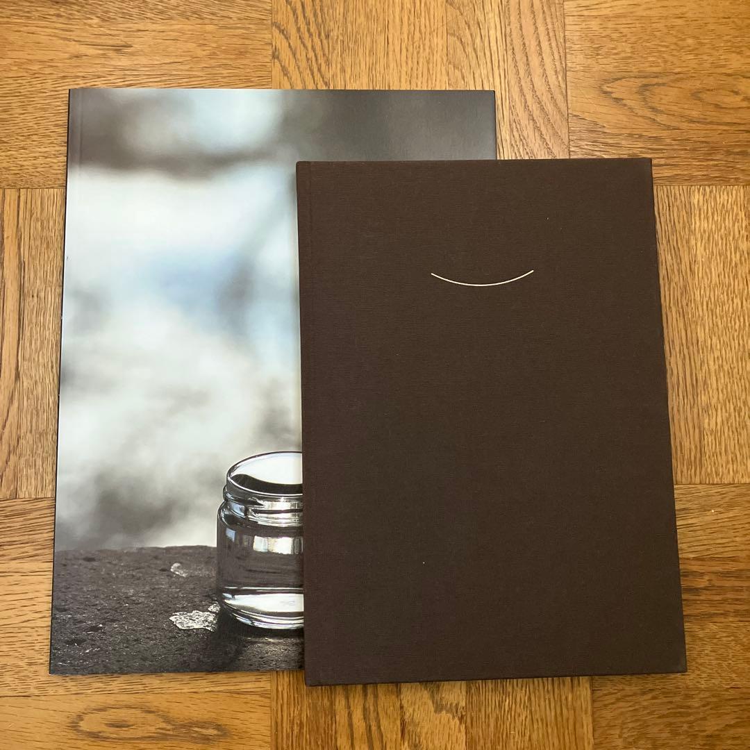 内藤礼　図録2冊セット 「すべて動物は、世界の内に…」 「たくさんのものが…」