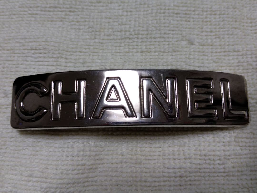 CHANEL シルバーバレッタ 約9cm