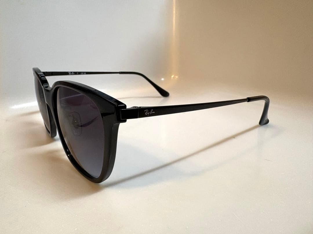 特別感謝セール！15日まで！レイバンサングラス　RB4333D 新品未使用