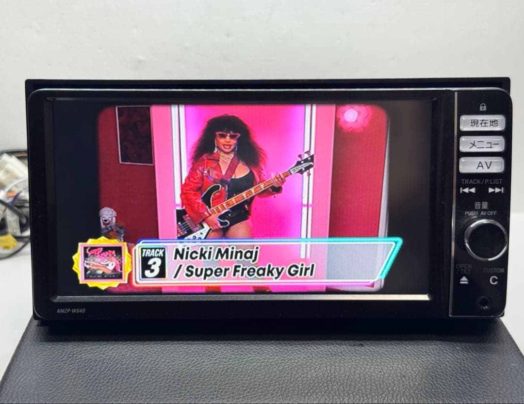 新品タッチパネル NMZP-W64D 2013年地図データ 新品ファン ダイハツ