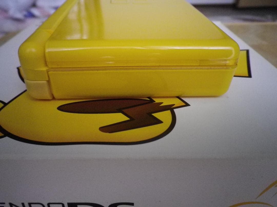 Nintendo DS Lite ピカチュウ 中古品