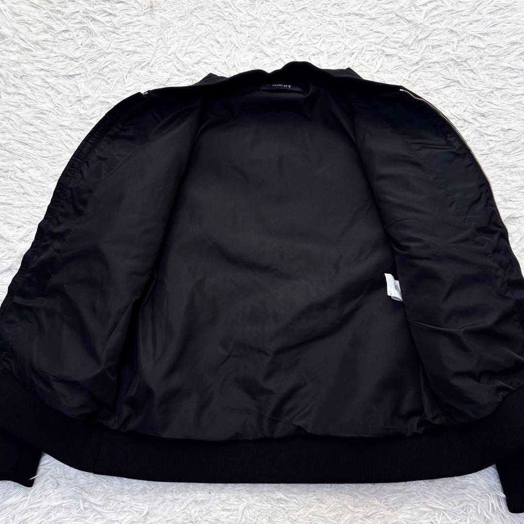 【新品同様】 VERCACE 中綿 ブルゾン メデューサ ブラック MA-1