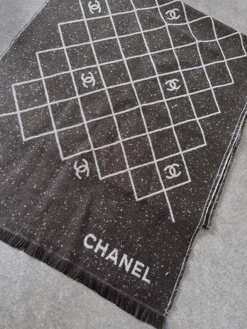 CHANEL 格子模様 マフラーノベルティー