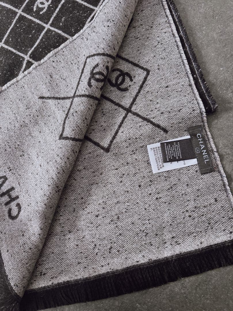 CHANEL 格子模様 マフラーノベルティー