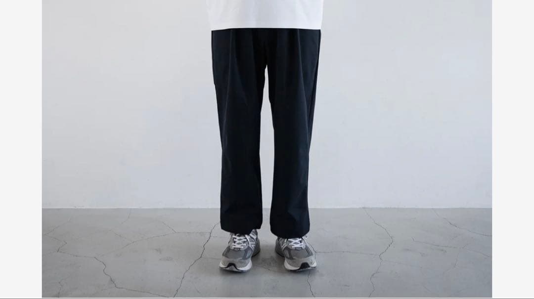 MNMM ネイビーオーバーサイズシャツ、ボトムス