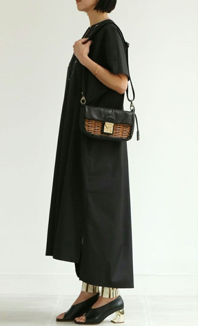 ebagos エバゴス 牛ソフト ショルダー バッグ　紅籐　レザーバッグ