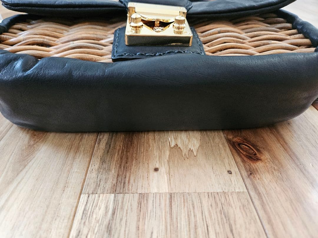 ebagos エバゴス 牛ソフト ショルダー バッグ　紅籐　レザーバッグ