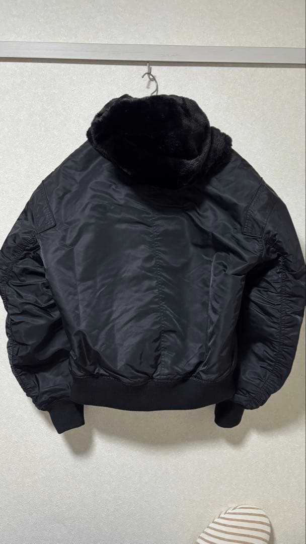 ZARA リバーシブルボンバージャケット 2025