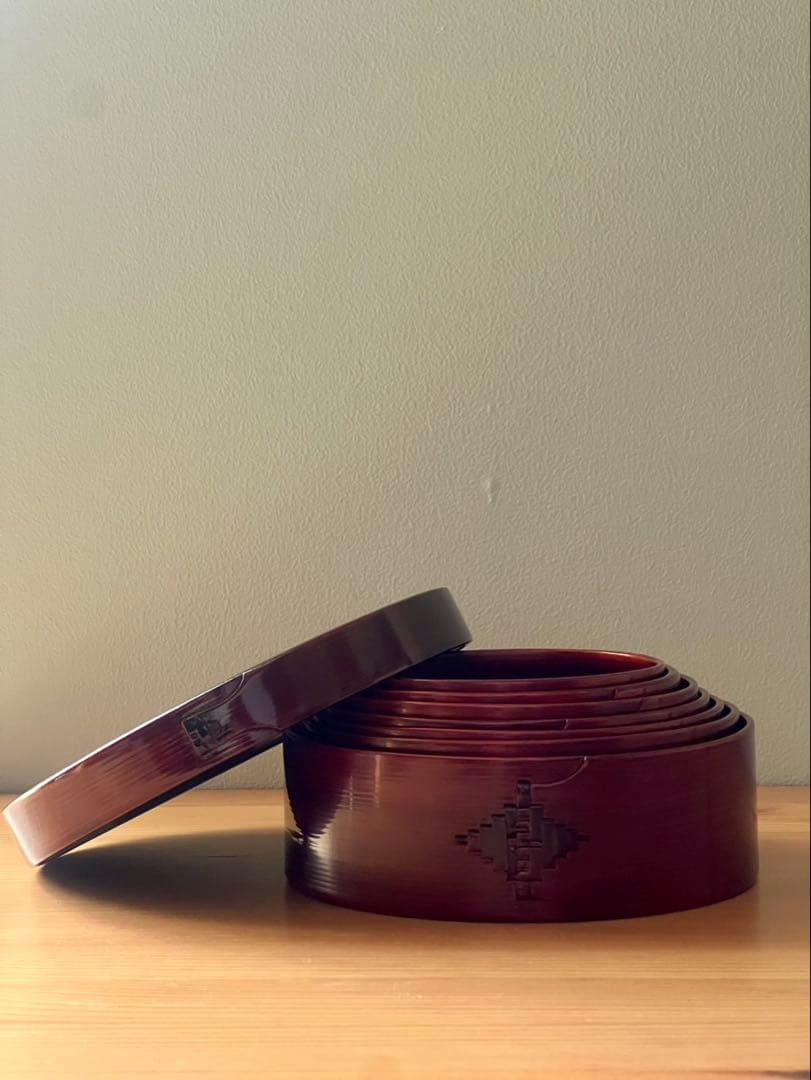 柴田慶信商店　秋田杉　曲げわっぱ　シバキ塗り　　蓋付き 七つ鉢　特注　鱗綴じ