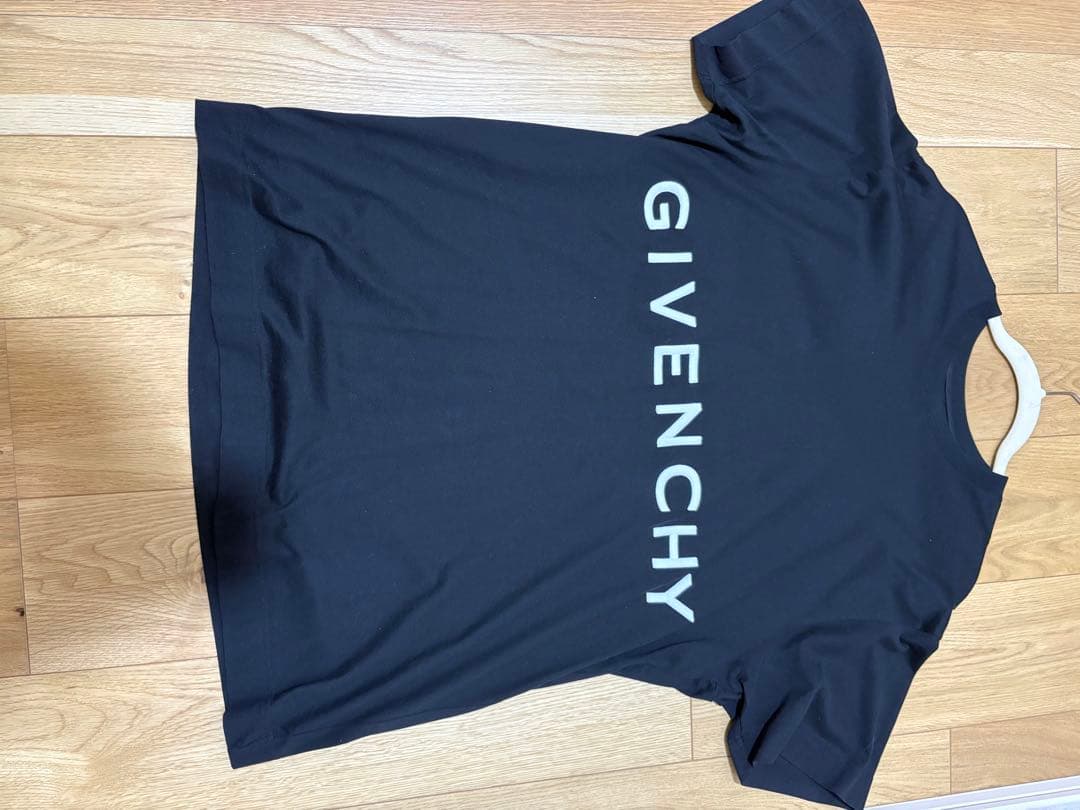 GIVENCHY ブラック Tシャツ値下げ可能！！