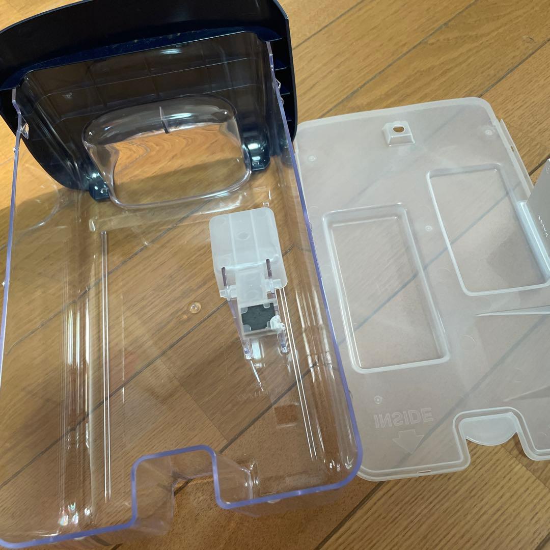 美品！日立 除湿機 デシカント式 ピュアホワイト おしゃれインテリア✨