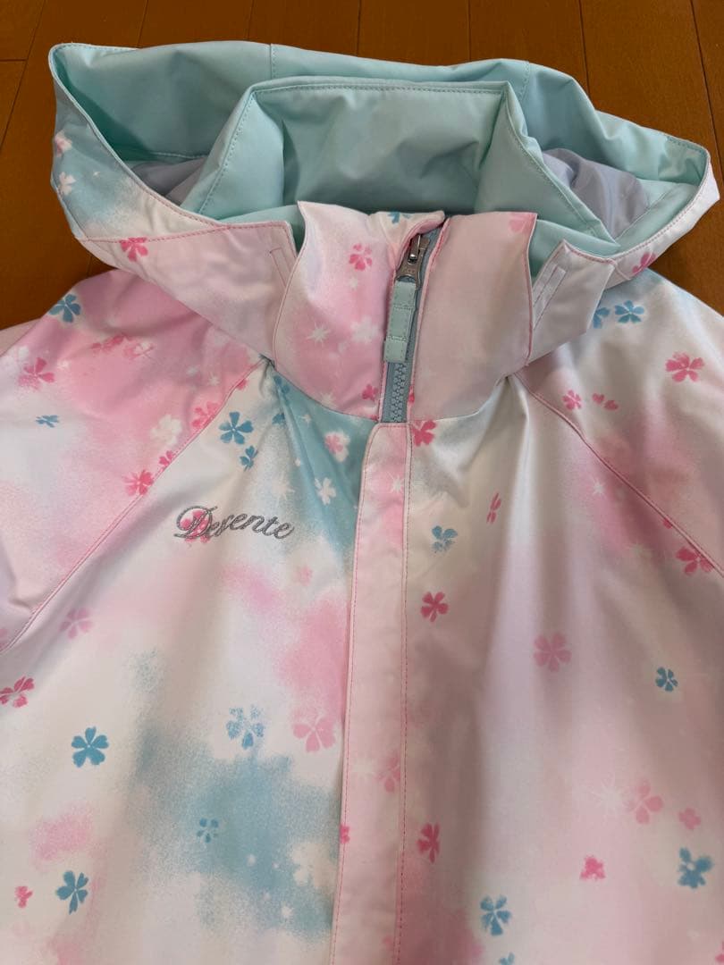 DESCENTE デサント　スキーウェア　上下セット　女の子　140