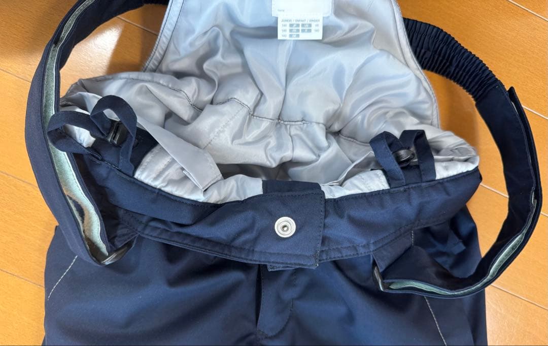 DESCENTE デサント　スキーウェア　上下セット　女の子　140