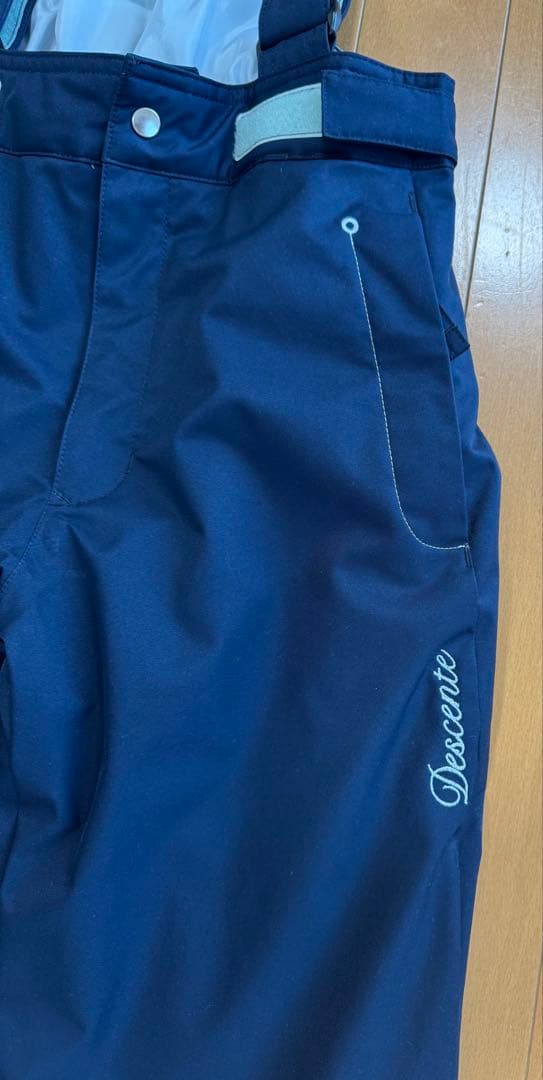 DESCENTE デサント　スキーウェア　上下セット　女の子　140