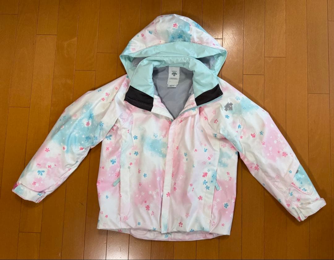 DESCENTE デサント　スキーウェア　上下セット　女の子　140
