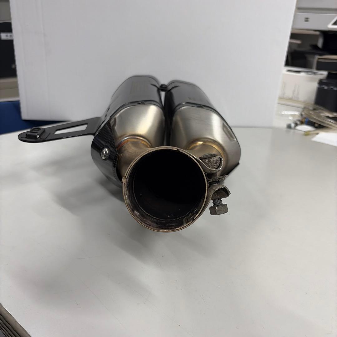 Akrapovic  Motorrad デュアルマフラー