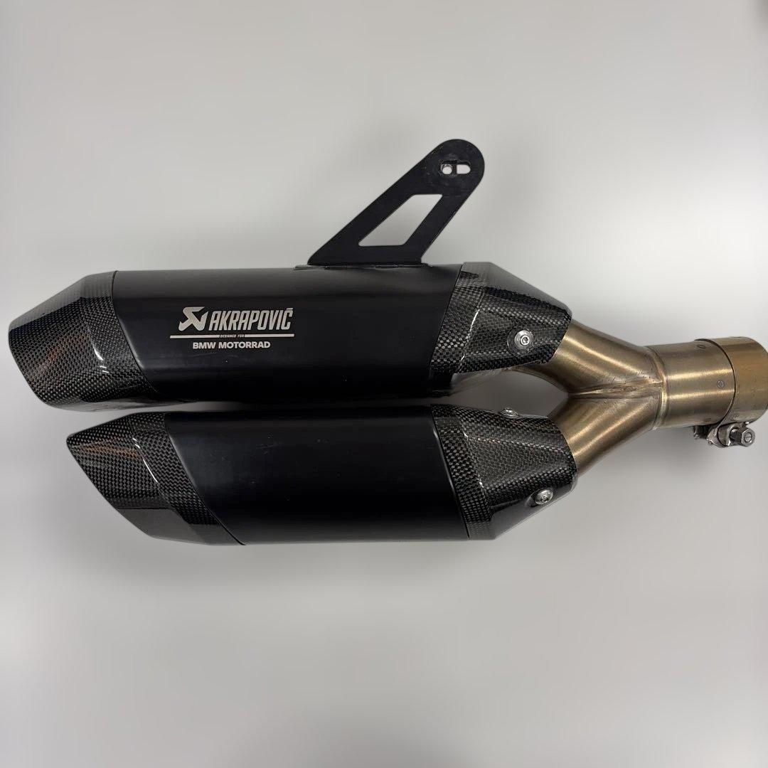 Akrapovic  Motorrad デュアルマフラー