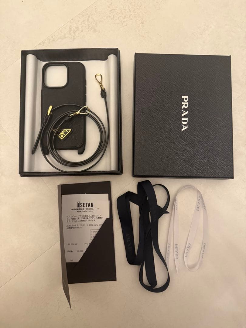 PRADA iPhone16Pro ケース【レシートあり】