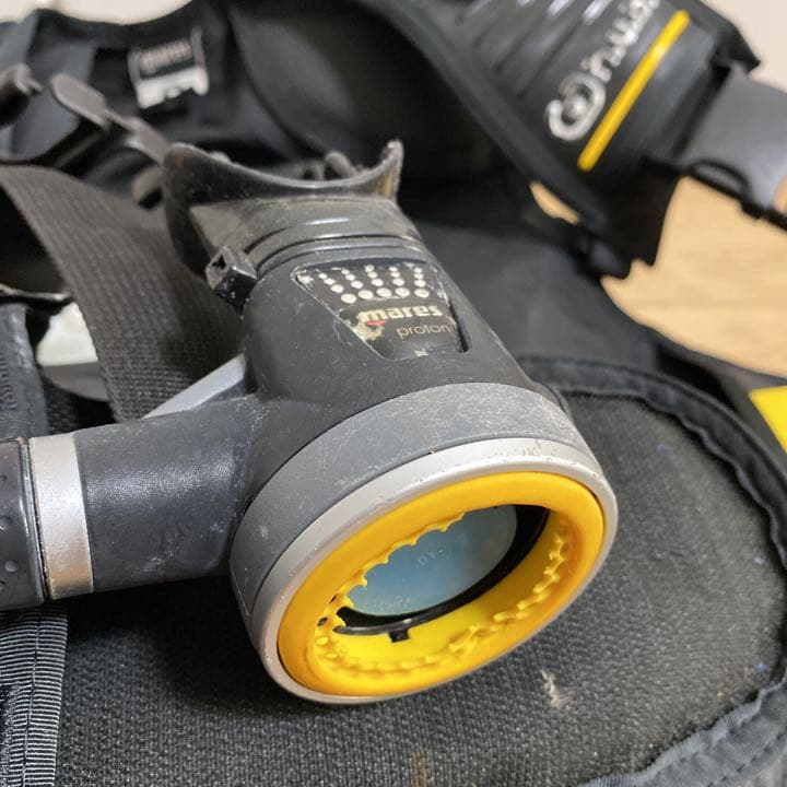 mares h.u.b BC、レギュレーター、オクトパス一体型(残圧系付属)